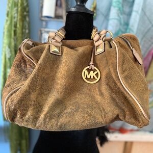 Michael Kors Suede bag Brown. GUC. Consignment bag T9ZZLN.